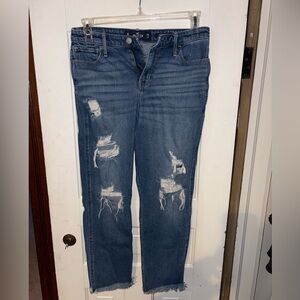 Straight leg distressed Hollister jeans in good condition